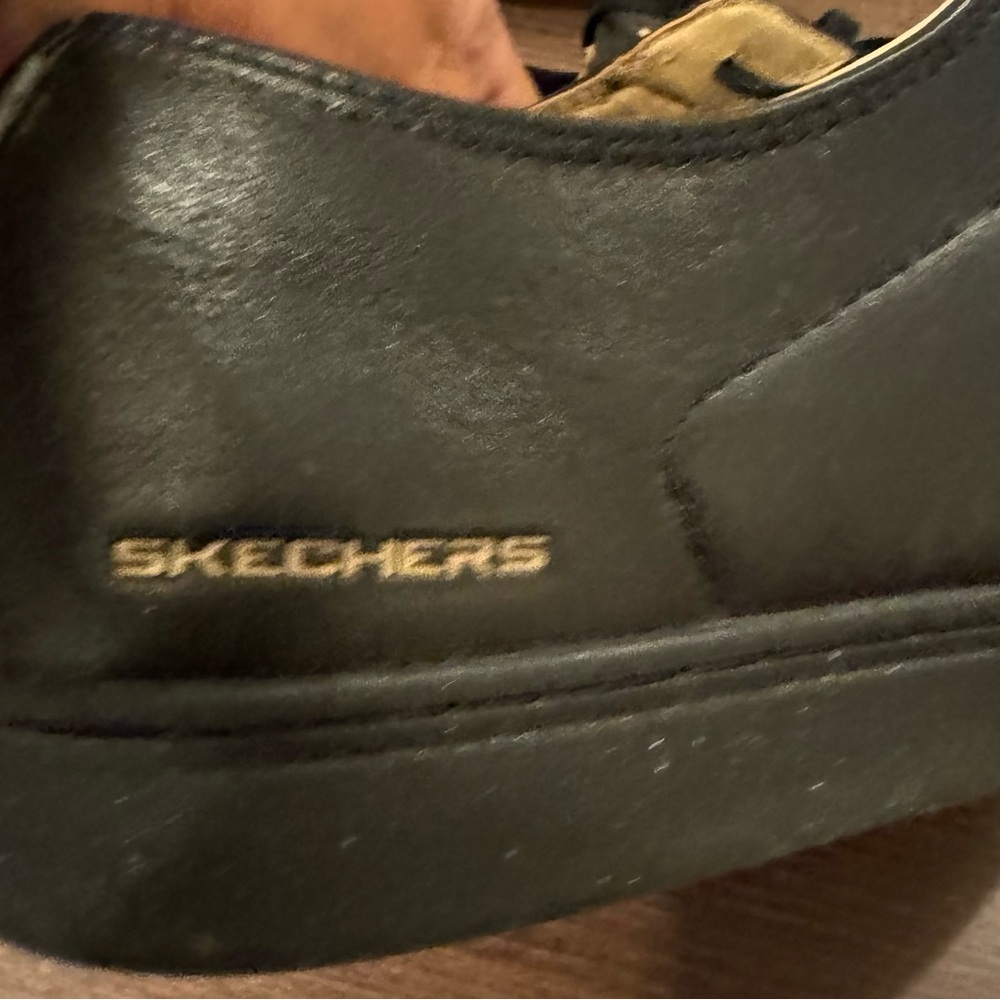 Sketchers size 13